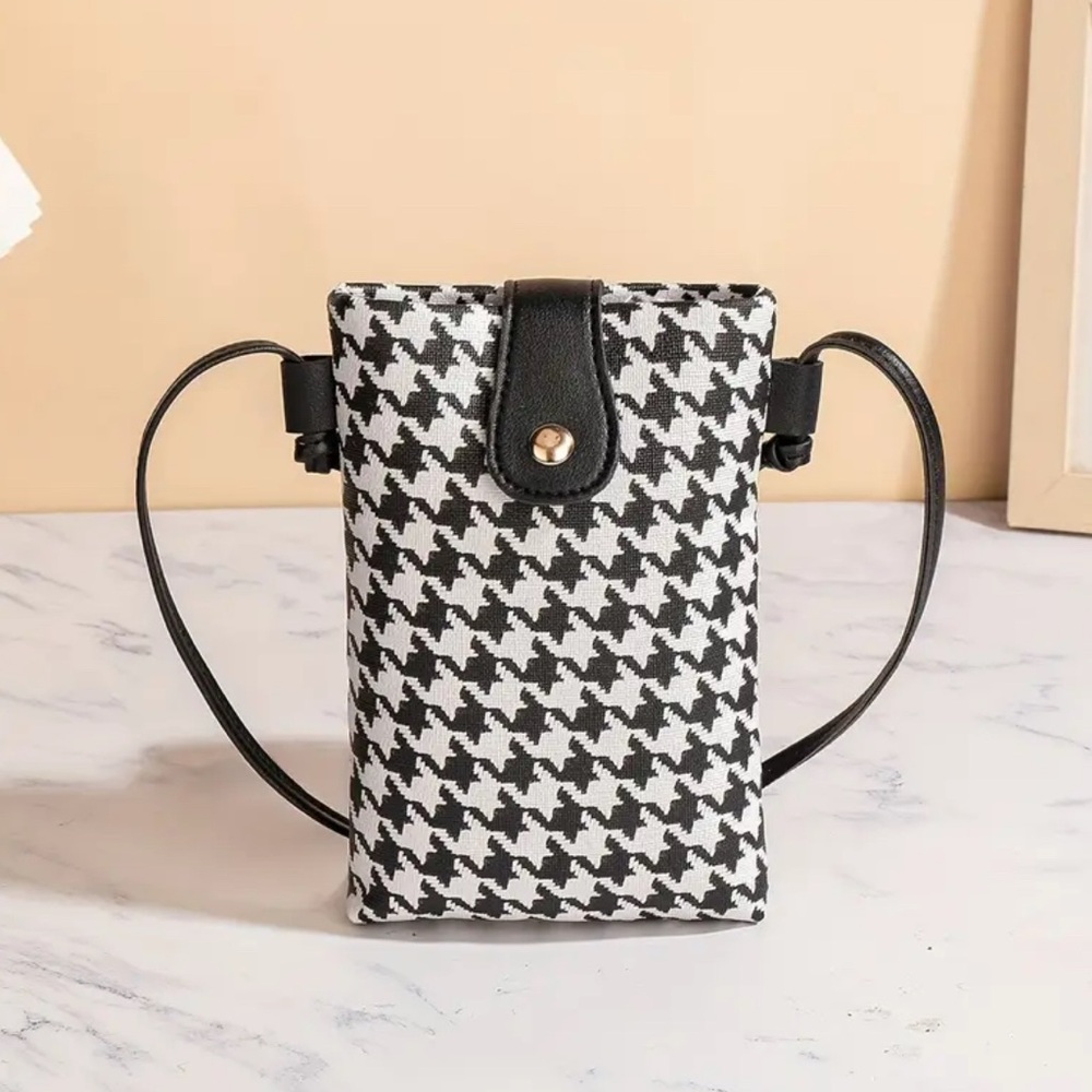 Stylish Black and White Houndstooth Women's mini bag - Picture 2 of 6